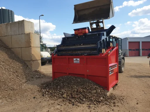 steinesieben mit der siebanlage bauschuttsieben mit der siebanlage kleine siebanlage leichte siebanlage einfachesiebanlage 