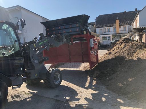 Siebanlagefür erde Mutterboden sieben kleine siebanlage mutterbodensieben rotesiebanlage 